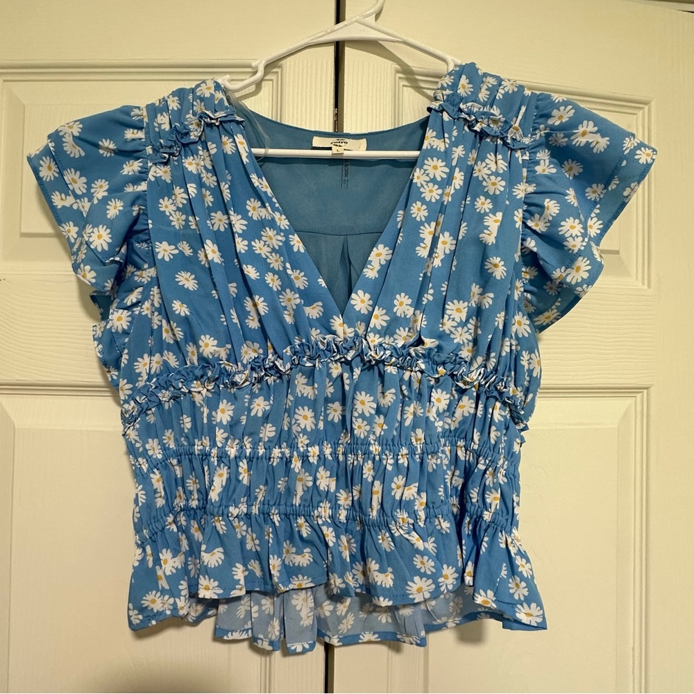 Entro Blue Daisy Short Sleeve Ruffle Crop Top